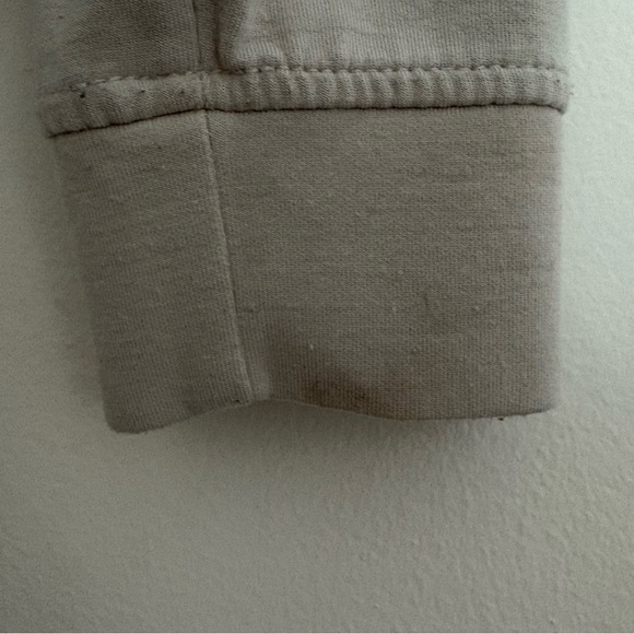 2-Piece Matching Cream Sweatshirt and Sweatshort Set - Picture 10 of 11